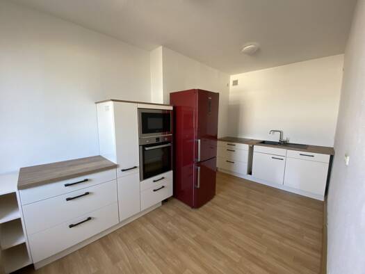 Wohnung zur Miete 356 € 2 Zimmer 58,9 m² 5. Geschoss frei ab 01.11.2026 Otto-Bruchholz-Straße 31 Suhl Suhl 98527