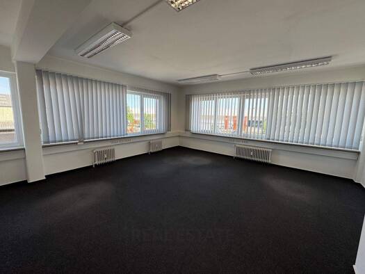 Bürofläche zur Miete 10,90 € 13 Zimmer 360 m² Bürofläche teilbar von 180 m² bis 360 m² Billbrook Hamburg 22113