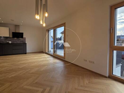 Wohnung zur Miete 811 € 2,5 Zimmer 73,7 m² 1. Geschoss Hemau Hemau 93155