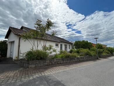 Einfamilienhaus zum Kauf 449.500 € 195 m² 1.093 m² Grundstück frei ab sofort Mühlbach Bad Neustadt an der Saale 97616