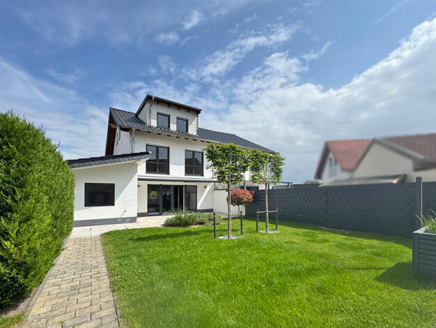 Haus zur Miete 1.700 € 5 Zimmer 140 m² 297 m² Grundstück Rheinbach Rheinbach 53359