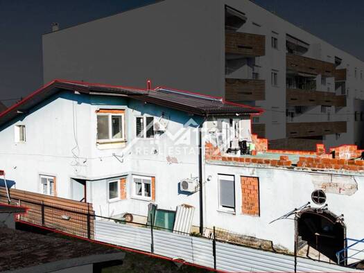 Haus zum Kauf 225.000 € 8 Zimmer 240 m² Osijek Centar