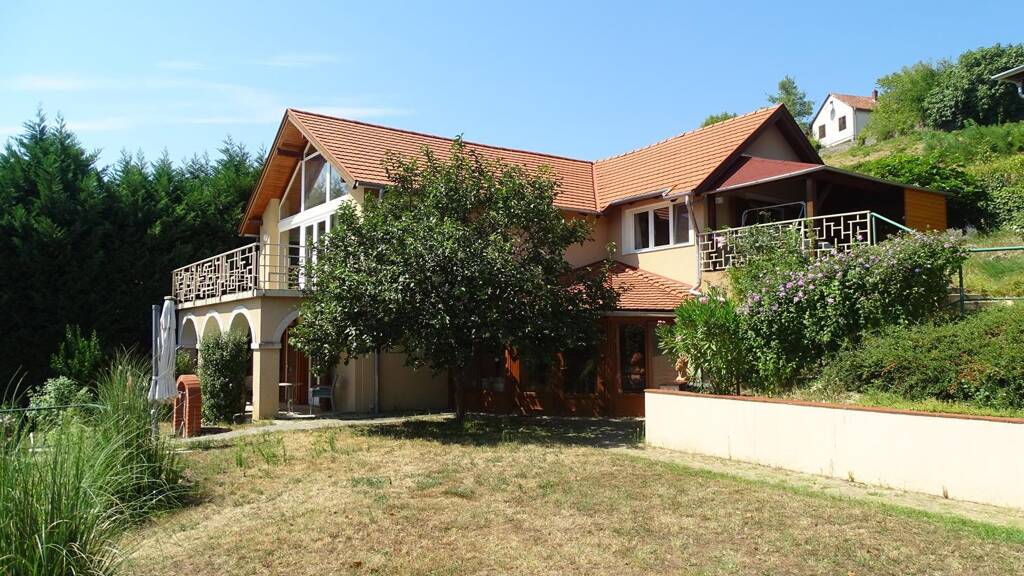 Villa zum Kauf provisionsfrei 509.000 € 4 Zimmer 130 m² 1.500 m² Grundstück Komitat Veszprém