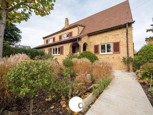 Mehrfamilienhaus zur Miete 2.260 € 3,5 Zimmer 151 m² 1.605 m² Grundstück Vaihingen Stuttgart 70569