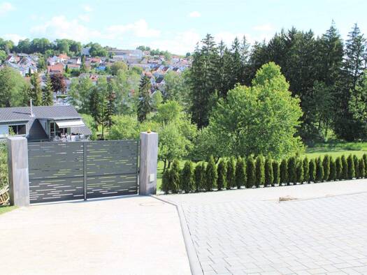 Villa zum Kauf 10 Zimmer 314 m² 1.935 m² Grundstück frei ab 01.01.2026 Leinzell 73575