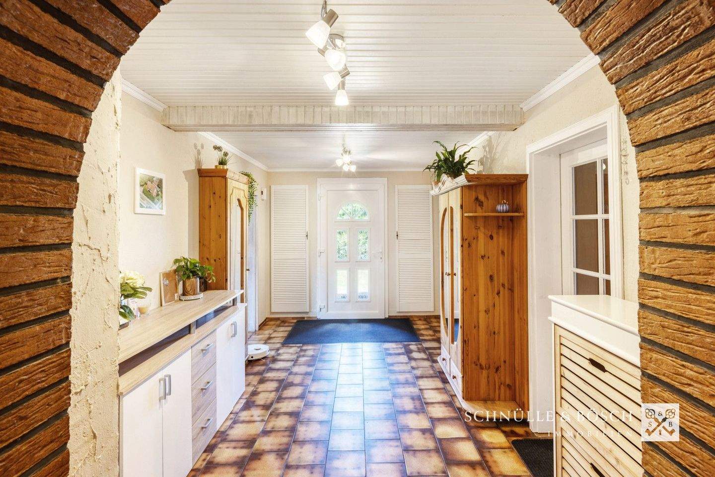 Immobilie in Hammah - Großes Zweifamilienhaus mit Einliegerwohnung - Bild 2