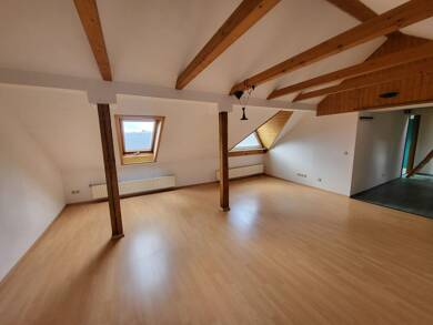 Wohnung zur Miete 330 € 3 Zimmer 45 m² Dachgeschoss, 4. Geschoss frei ab sofort Annaberg Annaberg-Buchholz 09456