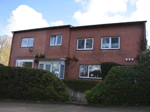 Einfamilienhaus zum Kauf 318.000 € 6 Zimmer 198 m² 966 m² Grundstück Bredstedt 25821