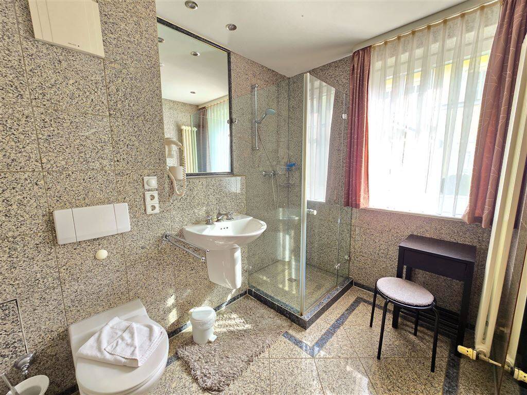 Property thumbnail 7