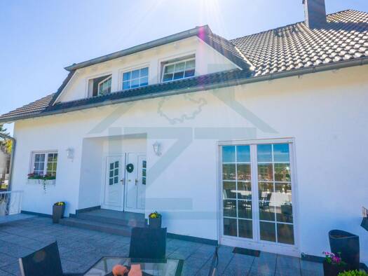 Mehrfamilienhaus zum Kauf 1.190.000 € 9 Zimmer 346 m² 1.317 m² Grundstück Wenigenjena Jena 07749
