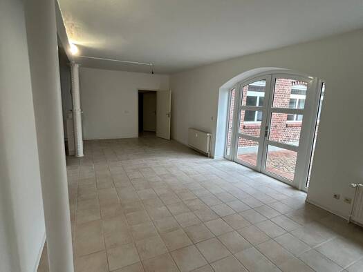 Wohnung zur Miete 900 € 2 Zimmer 67 m² Geschoss EG/2 frei ab sofort Uetersen 25436