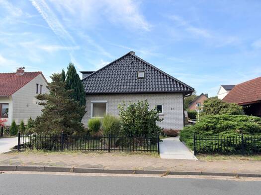 Einfamilienhaus zur Miete 1.500 € 4 Zimmer 140 m² 790 m² Grundstück frei ab sofort Wittorfer Straße 32 Rotenburg Rotenburg 27356