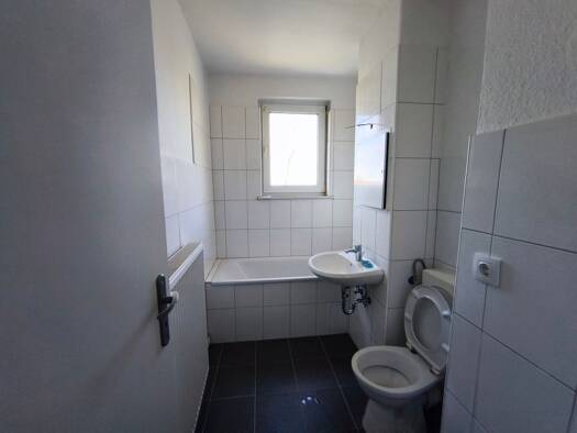 Wohnung zur Miete 317 € 2 Zimmer 48,6 m² 1. Geschoss Steigerstraße 18 Merseburg 06217