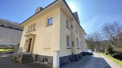 Doppelhaushälfte zum Kauf 169.000 € 6 Zimmer 206 m² 614 m² Grundstück Altena Altena 58762