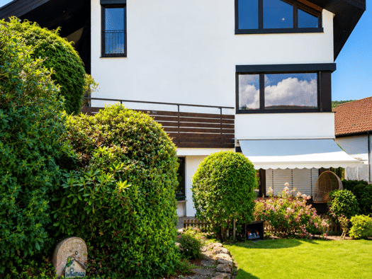 Mehrfamilienhaus zum Kauf 1.075.000 € 9 Zimmer 291 m² 857 m² Grundstück Gernsbach 76593
