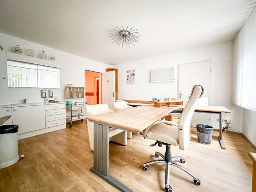 Praxis zum Kauf 3.807 € 5 Zimmer Wien 1230
