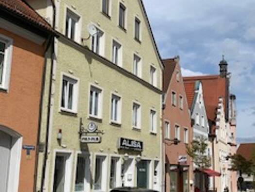 Haus zum Kauf 668.500 € 12 Zimmer 425 m² 300 m² Grundstück Geisenfeld 85290