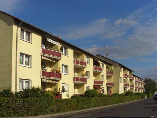 Wohnung zur Miete 680 € 2,5 Zimmer 58,5 m² EG frei ab sofort Dudenhöfer Straße 77 Jügesheim Rodgau 63110