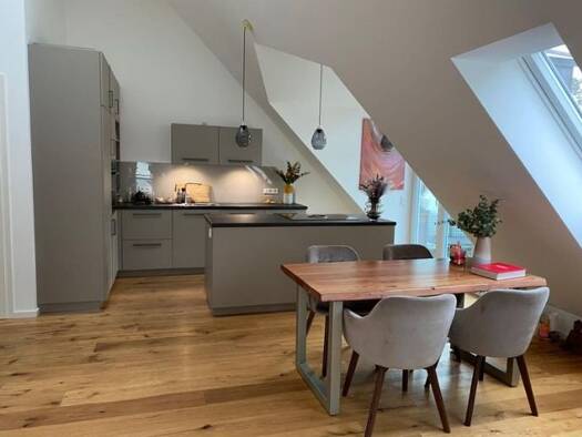 Penthouse zur Miete 1.850 € 3 Zimmer 82,7 m² Geschoss 2/3 frei ab 01.11.2026 Thalk.Obersendl.-Forsten-Fürstenr.-Solln München 81479