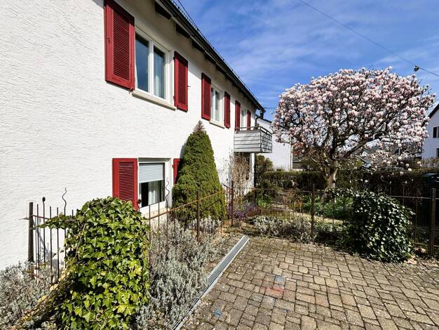 Mehrfamilienhaus zum Kauf 649.000 € 7 Zimmer 186 m² 463 m² Grundstück frei ab sofort Schwaikheim 71409