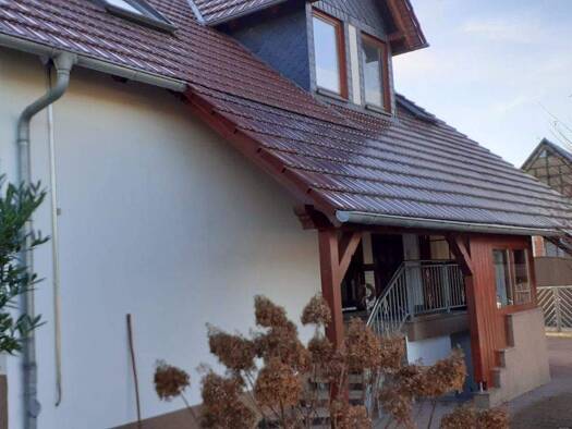 Haus zum Kauf 8 Zimmer 188 m² 724 m² Grundstück Sundhausen 99947