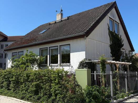 Einfamilienhaus zum Kauf 139.000 € 5 Zimmer 145 m² 300 m² Grundstück Henneberger Ecke 7 Bad Salzungen 36433