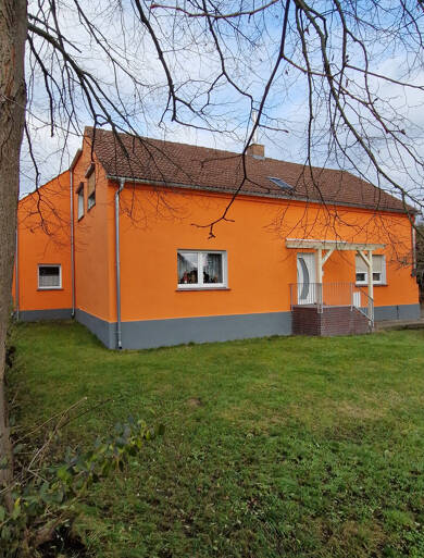 Wohnung zur Miete 640 € 3 Zimmer 104,5 m² 1. Geschoss frei ab sofort Lindenallee 16 Grünewalde Lauchhammer 01979