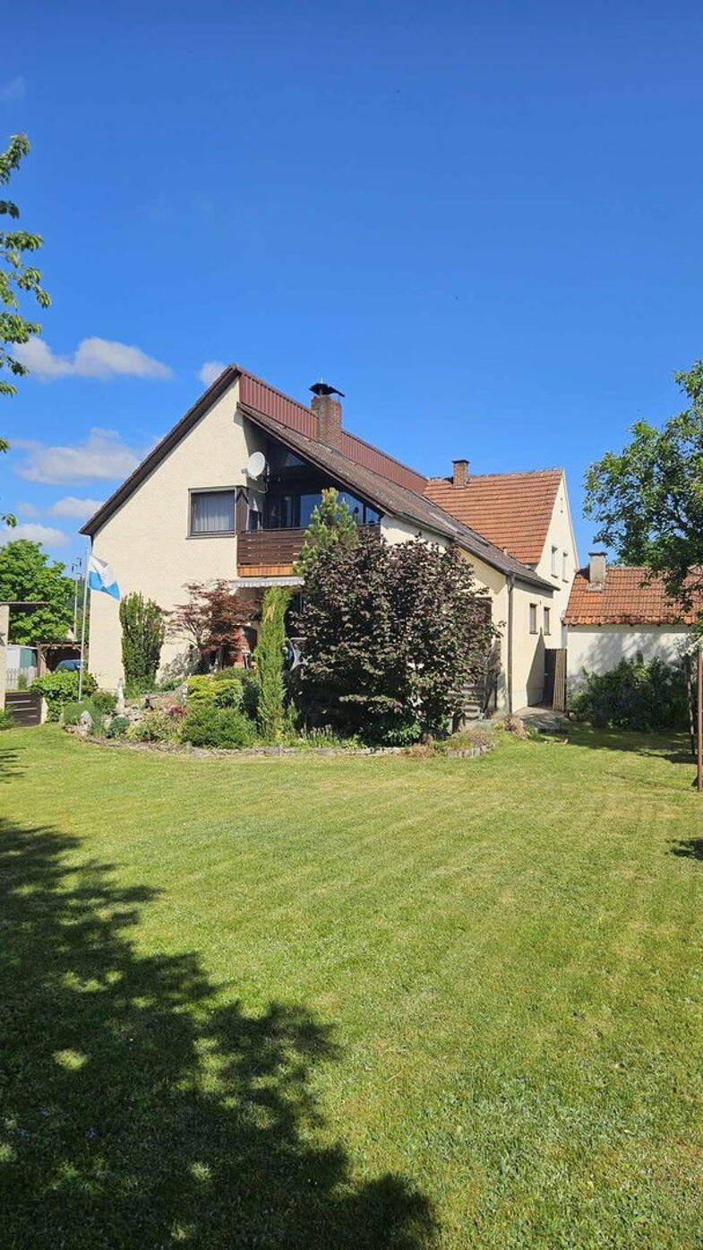 Doppelhaushälfte zum Kauf provisionsfrei 350.000 € 6 Zimmer 160 m² 800 m² Grundstück Saltendorf Teublitz 91358