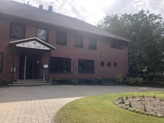 Hotel zur Miete 6.500 € 10 Zimmer 20 Betten 200 m² Gastrofläche 15.000 m² Grundstück Dorfstraße Secklendorf Altenmedingen 29575
