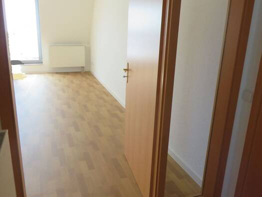 Wohnung zur Miete 535 € 2 Zimmer 69,3 m² 4. Geschoss frei ab sofort Innenstadt Mitte 06110
