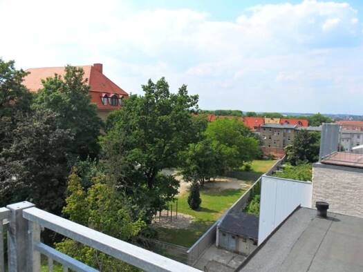 Wohnung zur Miete 425 € 3 Zimmer 77,7 m² 4. Geschoss frei ab sofort A.-Bebel-Straße 44 Zeitz 06712