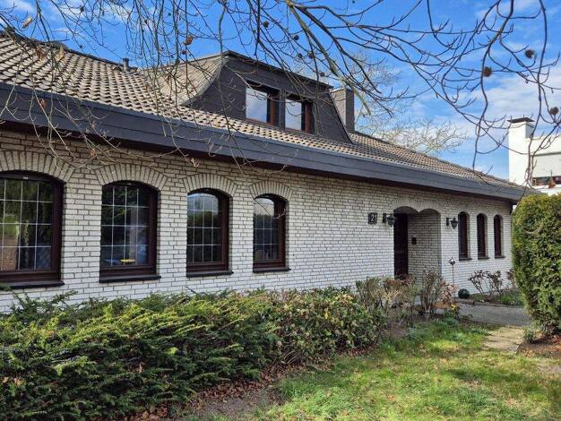 Einfamilienhaus zum Kauf provisionsfrei 549.000 € 6 Zimmer 197 m² 1.552 m² Grundstück Kleinenbroich Korschenbroich 41352