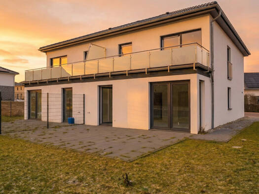 Doppelhaushälfte zum Kauf - Erstbezug 409.000 € 4 Zimmer 132 m² 350 m² Grundstück frei ab sofort Lauenburg/Elbe 21481