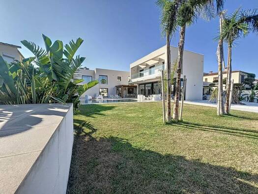 Haus zum Kauf 1.890.000 € 416 m² 1.000 m² Grundstück Empuriabrava 17487
