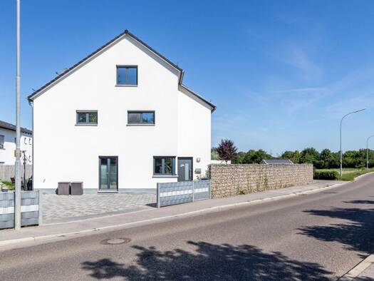 Doppelhaushälfte zum Kauf 625.000 € 4 Zimmer 166 m² 324 m² Grundstück Hundszell Ingolstadt 850521
