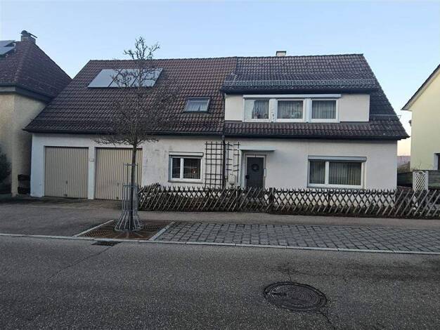 Mehrfamilienhaus zum Kauf 325.000 € 6 Zimmer 151 m² 642 m² Grundstück frei ab sofort Nattheim 89564