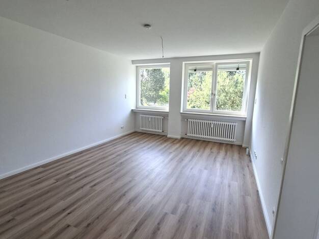 Wohnung zur Miete 727 € 2 Zimmer 66,1 m² frei ab sofort Löwensen Bad Pyrmont 31812