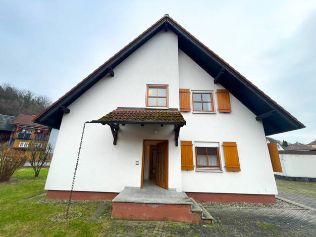 Mehrfamilienhaus zum Kauf 260.000 € 6 Zimmer 181 m² 600 m² Grundstück Mittelberg Rödental / Mittelberg 96472