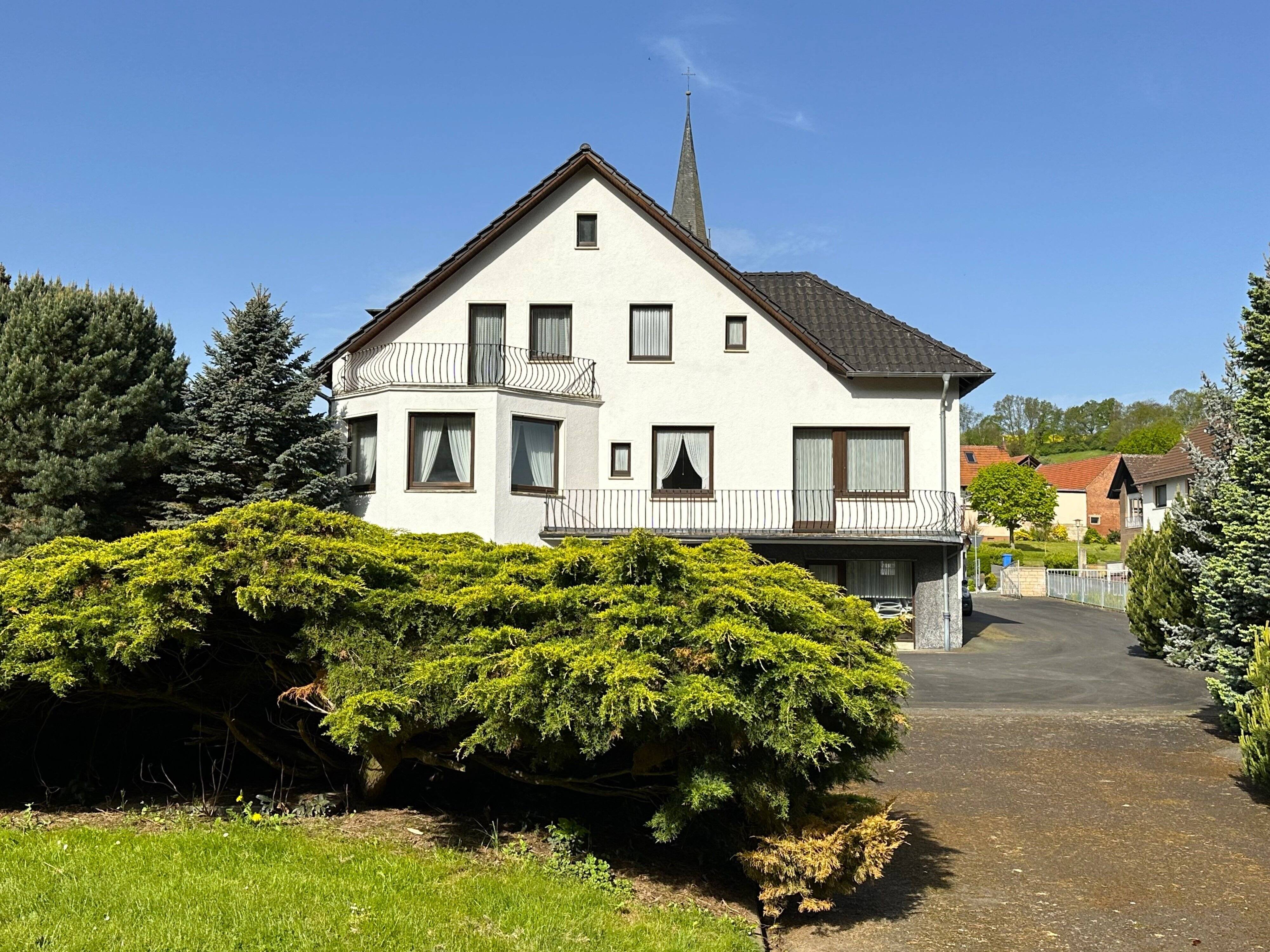 Villa zum Kauf provisionsfrei 395.000 € 9 Zimmer 294 m²<br/>Wohnfläche 4.258 m²<br/>Grundstück ab sofort<br/>Verfügbarkeit Brochthausen Duderstadt 37115
