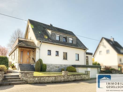 Einfamilienhaus zum Kauf 475.000 € 8 Zimmer 159 m² 790 m² Grundstück Montabaur 56410