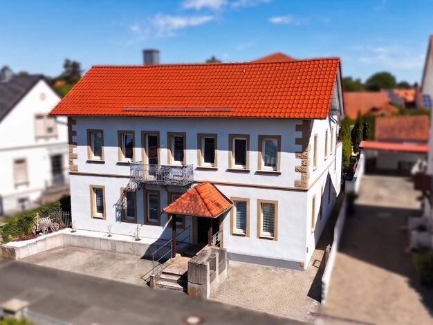 Haus zum Kauf 580.000 € 10 Zimmer 270 m² 400 m² Grundstück Mainbernheim 97350