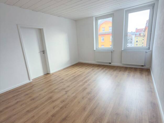Wohnung zur Miete 585 € 3 Zimmer 82,4 m² 2. Geschoss Innenstadt Hof 95030