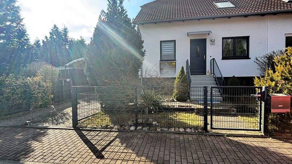 Doppelhaushälfte zum Kauf 310.000 € 5 Zimmer 126,3 m² 347 m² Grundstück Teurow Halbe 15757