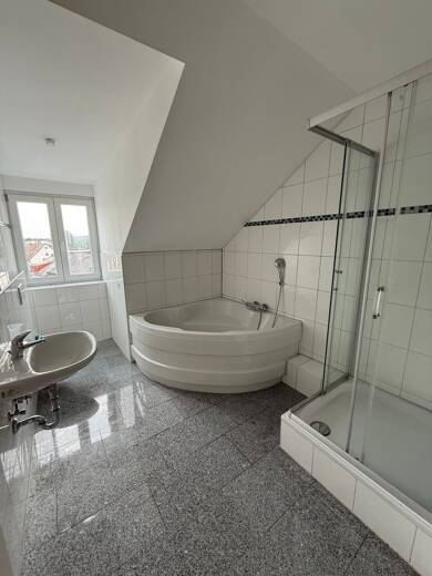 Maisonette zur Miete 960 € 2,5 Zimmer 70 m² Geschoss 2/3 frei ab sofort Fürth 90762