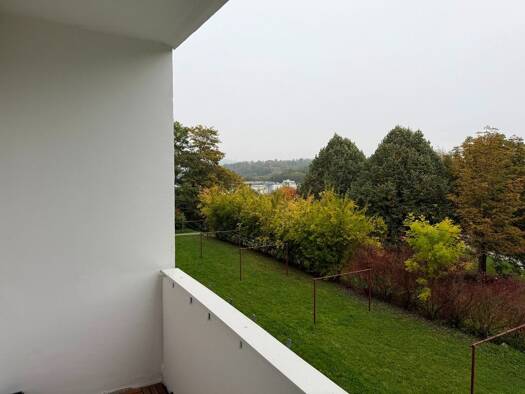 Wohnung zur Miete 249 € 2 Zimmer 41,4 m² Dr.-Friedrich-Wolf-Straße 49 Chrieschwitz Plauen 08529