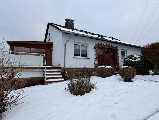 Einfamilienhaus zum Kauf 285.000 € 7 Zimmer 230 m² 933 m² Grundstück Knüllweg 6 Remsfeld Knüllwald / Remsfeld 34593