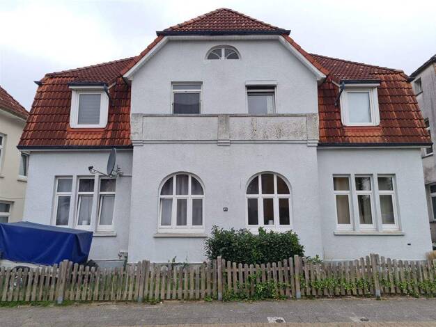 Haus zum Kauf 195.000 € 12 Zimmer 290 m² 476 m² Grundstück Varel Varel , Jadebusen 26316