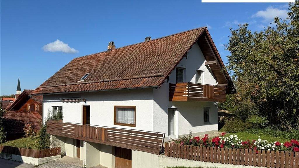 Einfamilienhaus zum Kauf 159.000 € 7 Zimmer 128 m² 410 m² Grundstück frei ab sofort Schöllnach 94508