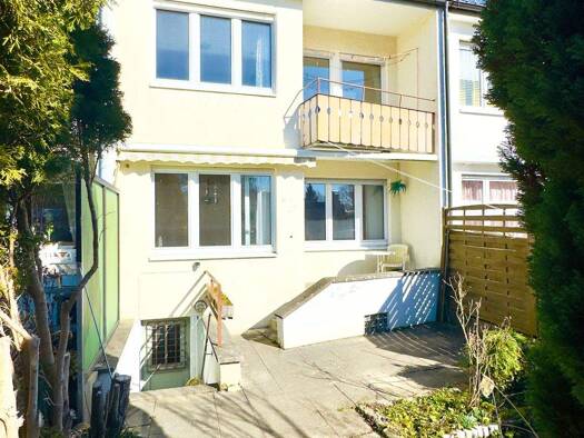 Reihenmittelhaus zum Kauf 280.000 € 4,5 Zimmer 89 m² 207 m² Grundstück frei ab sofort Friedrichshafen 88046