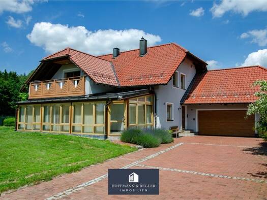 Einfamilienhaus zum Kauf 415.000 € 8 Zimmer 250 m² 2.464 m² Grundstück Augsberg Illschwang 92278